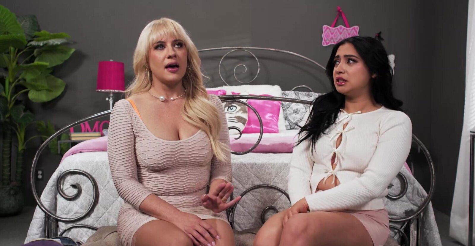 chicks, Jessica Ryan Ophelia Purr, having together