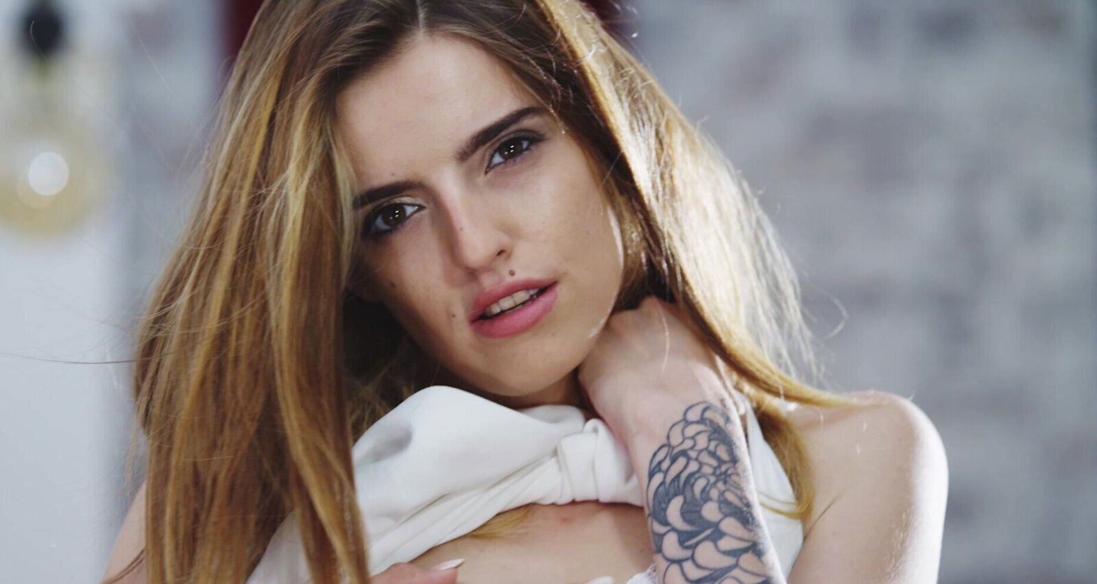 couple, Nick Ross Zeynep Rossa, enjoy passionate intimacy