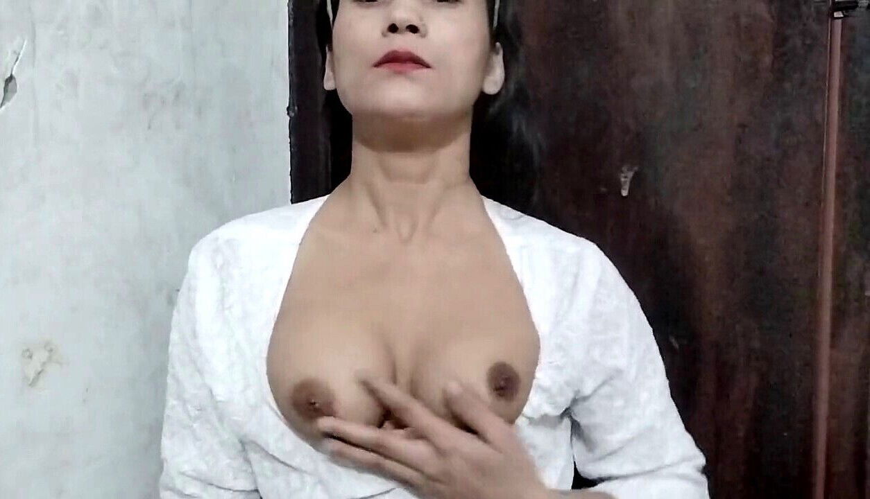 Indian aunty gets down dirty with brother's step-sister