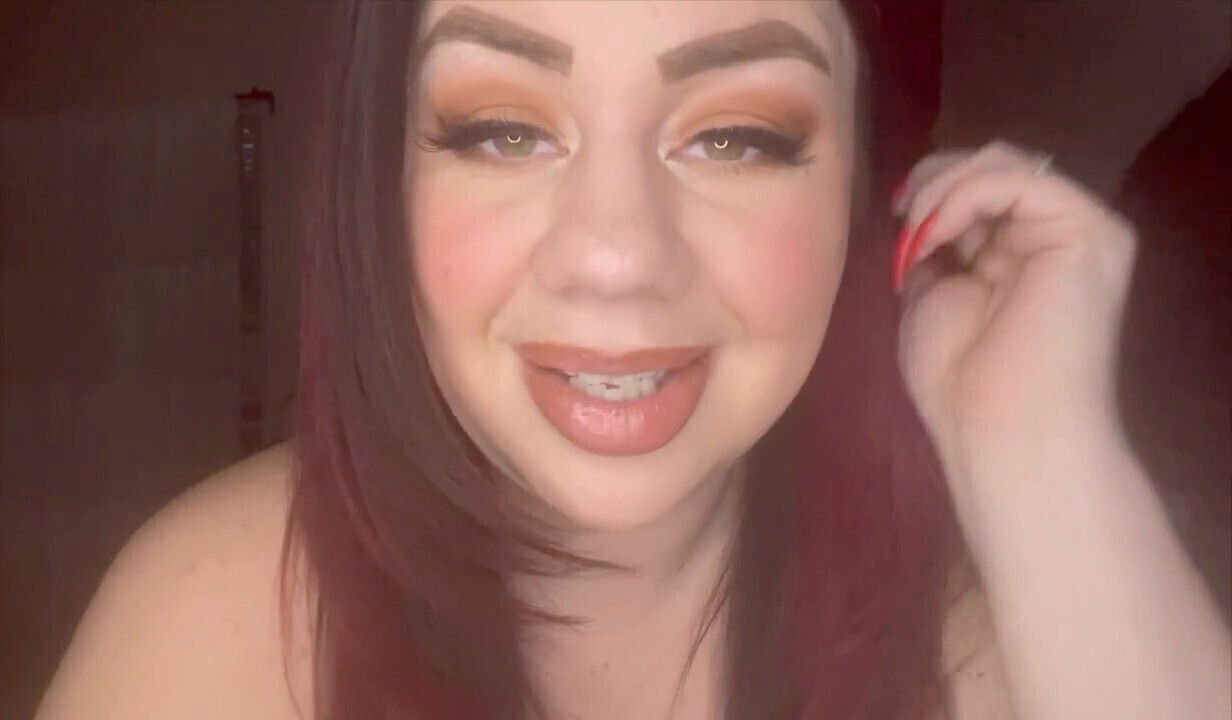 joi, cougar, lipstick