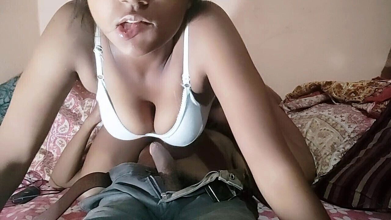 Sexy girls with nice asses show their hard bodies