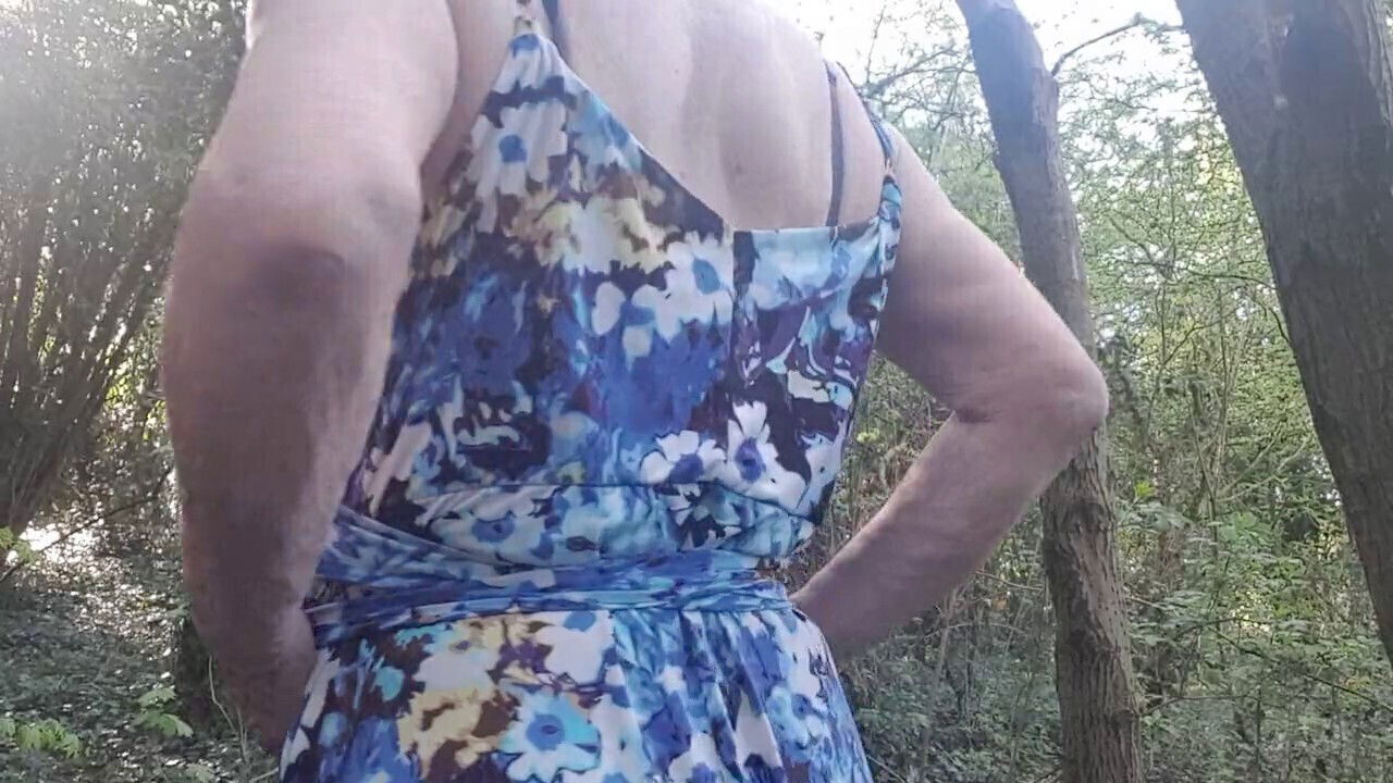 Small cock, mature, average body