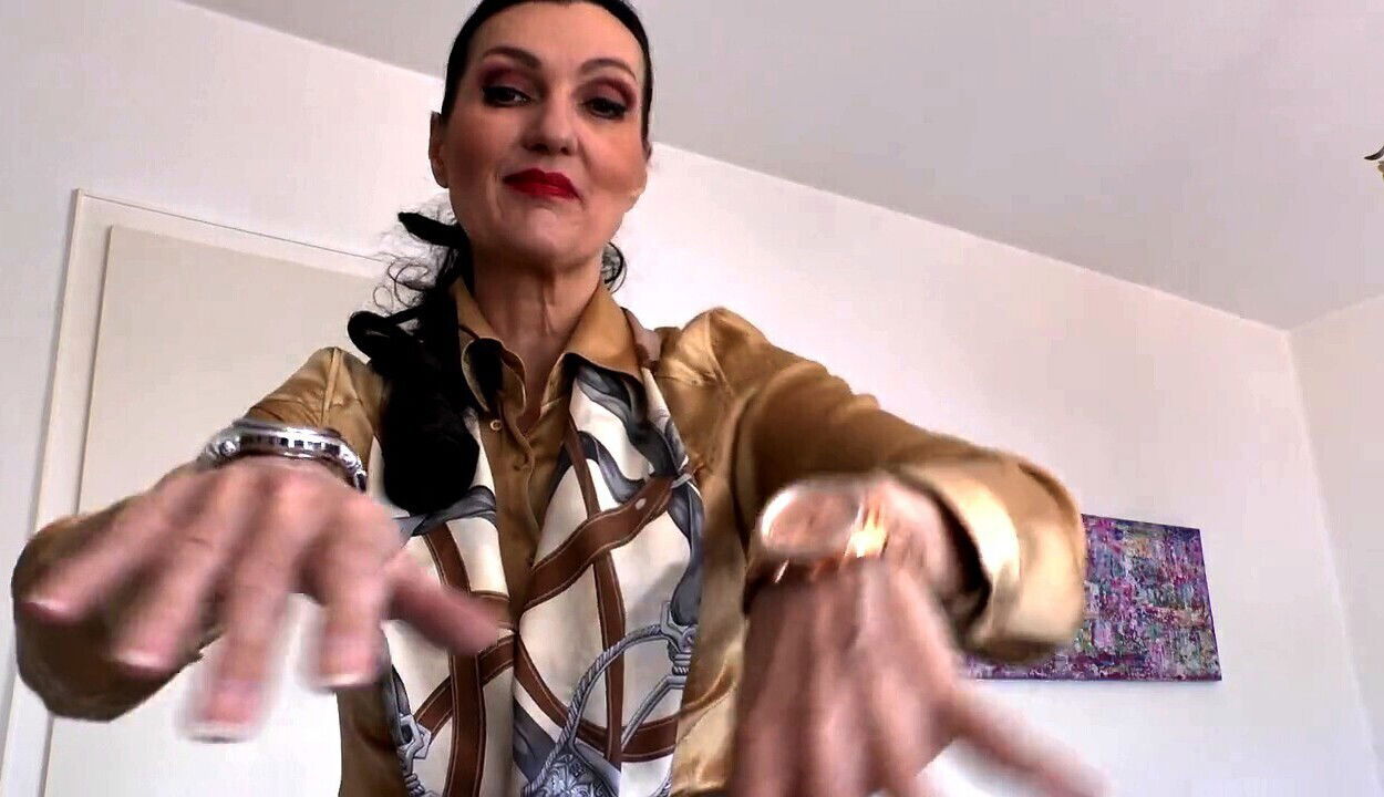 Meaty, scarf, german