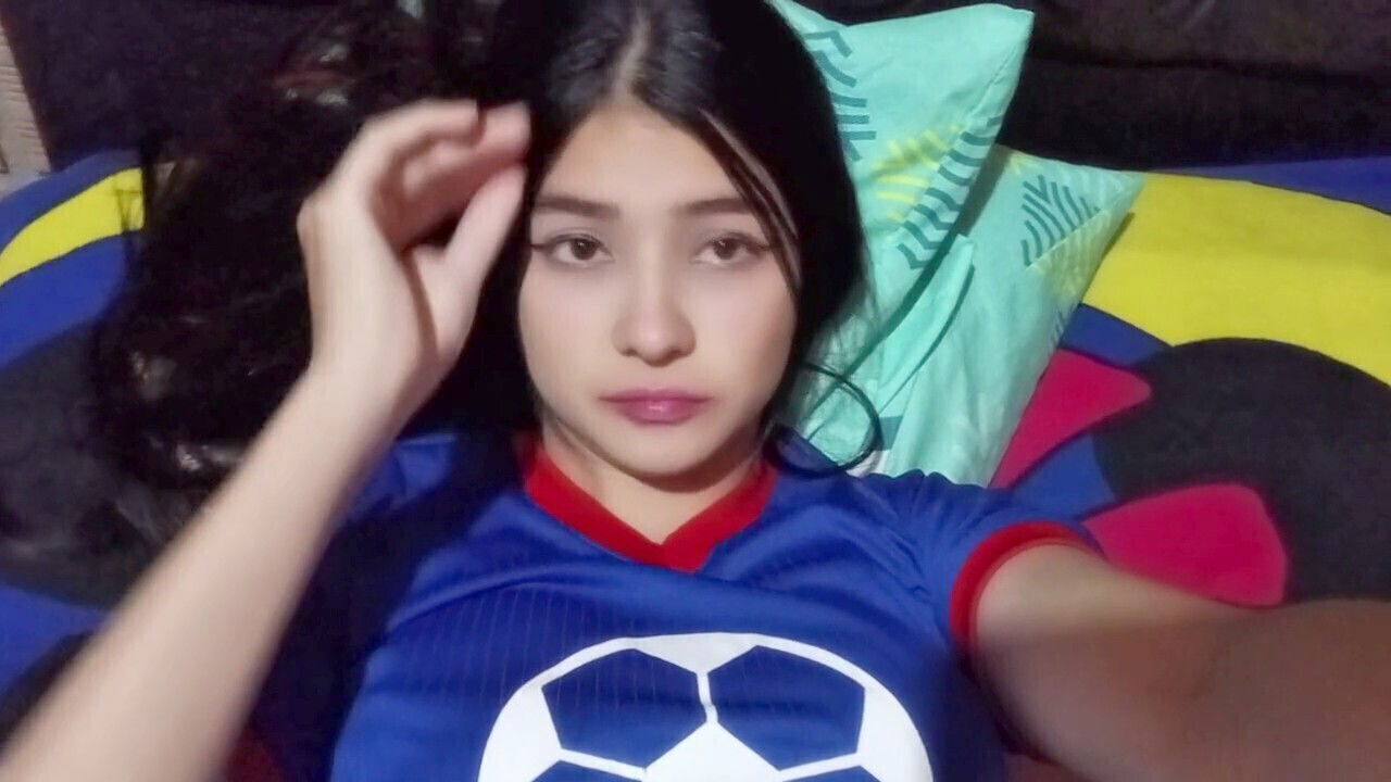 Sex-crazed stepsister seduces Tony until cums mouth