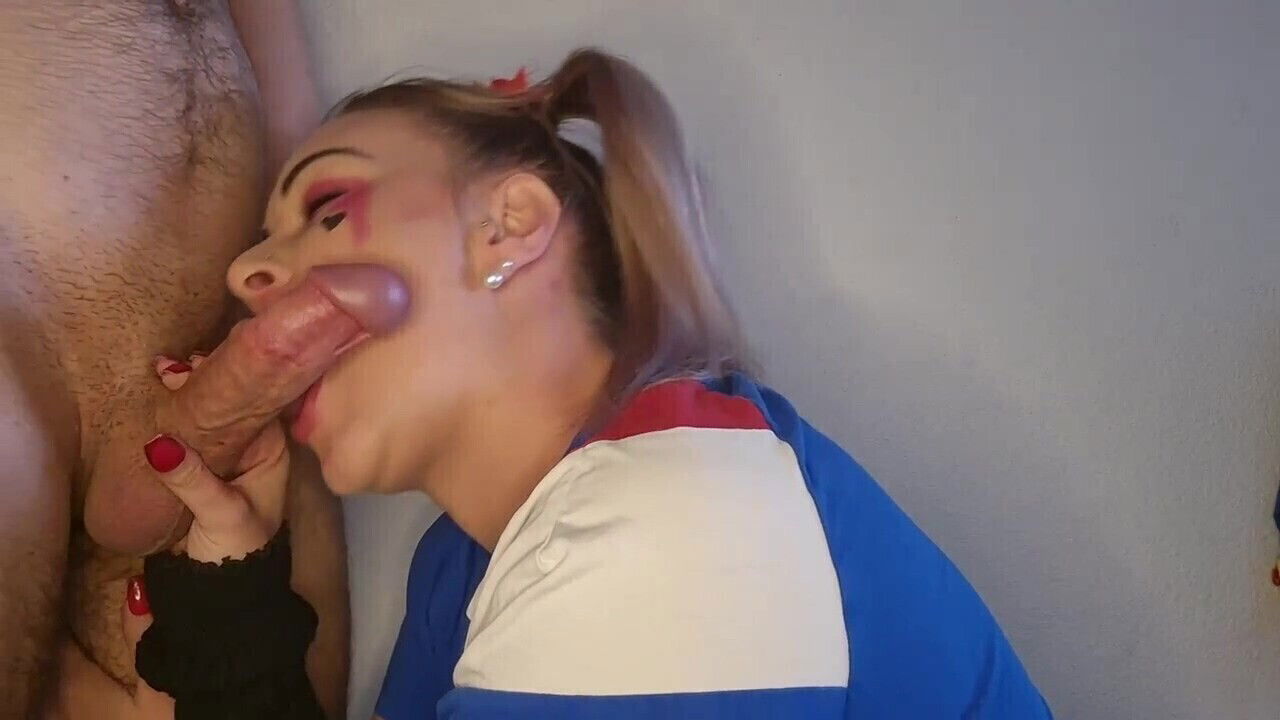 deguisée en harley queen je bave sur sa bite