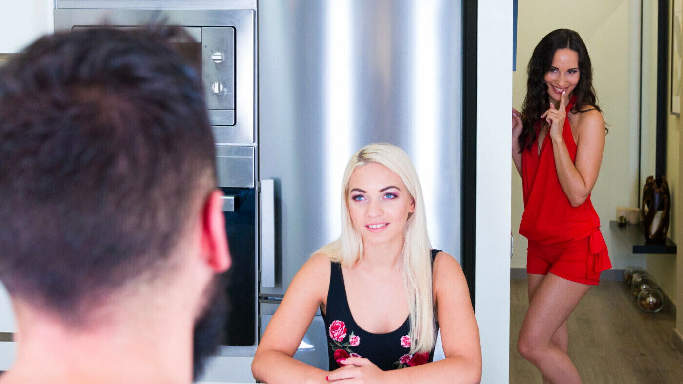 Lilu Moon, Sofia Nox VR Porn: My Stepmom The Sex Addict - VirtualTaboo