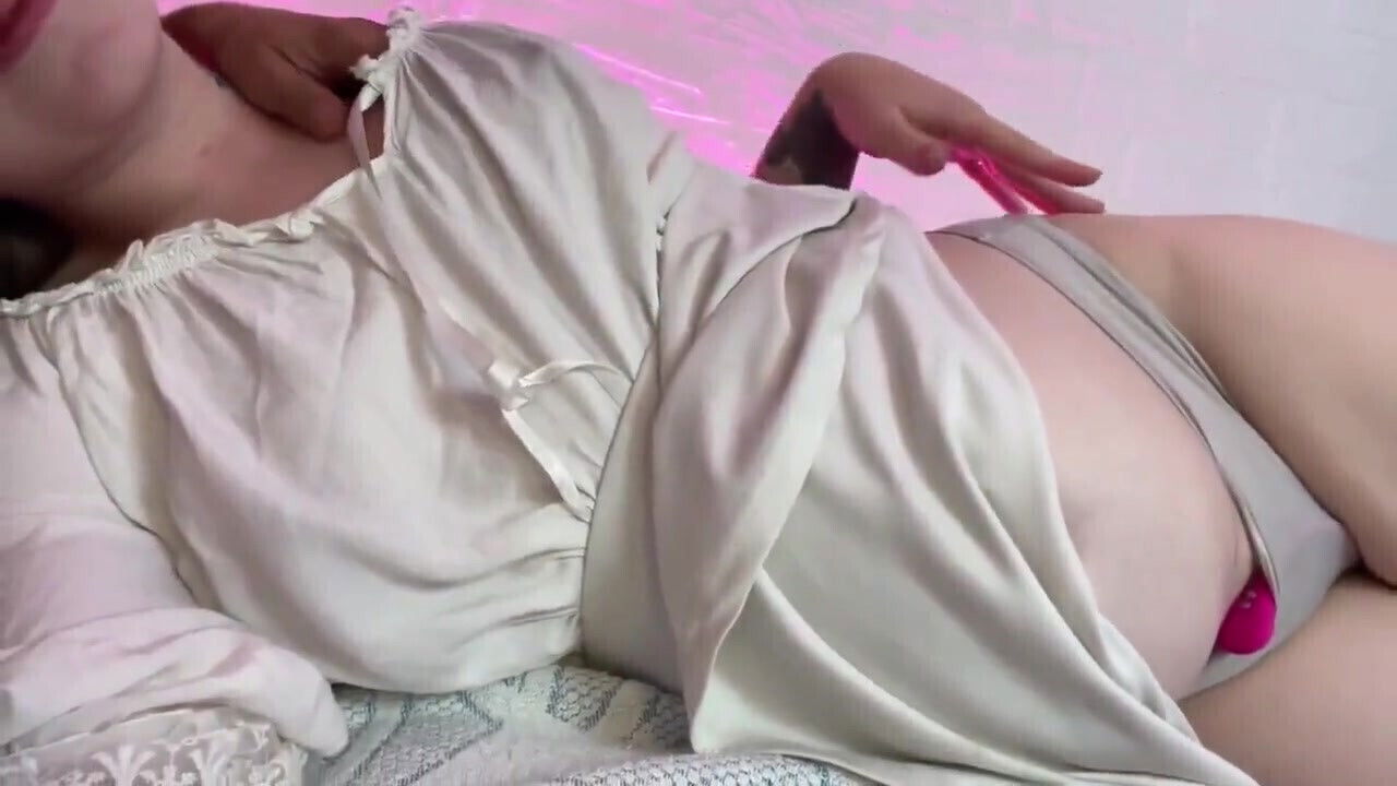 Pregnant Webcam Model Gave Blowjob Chest