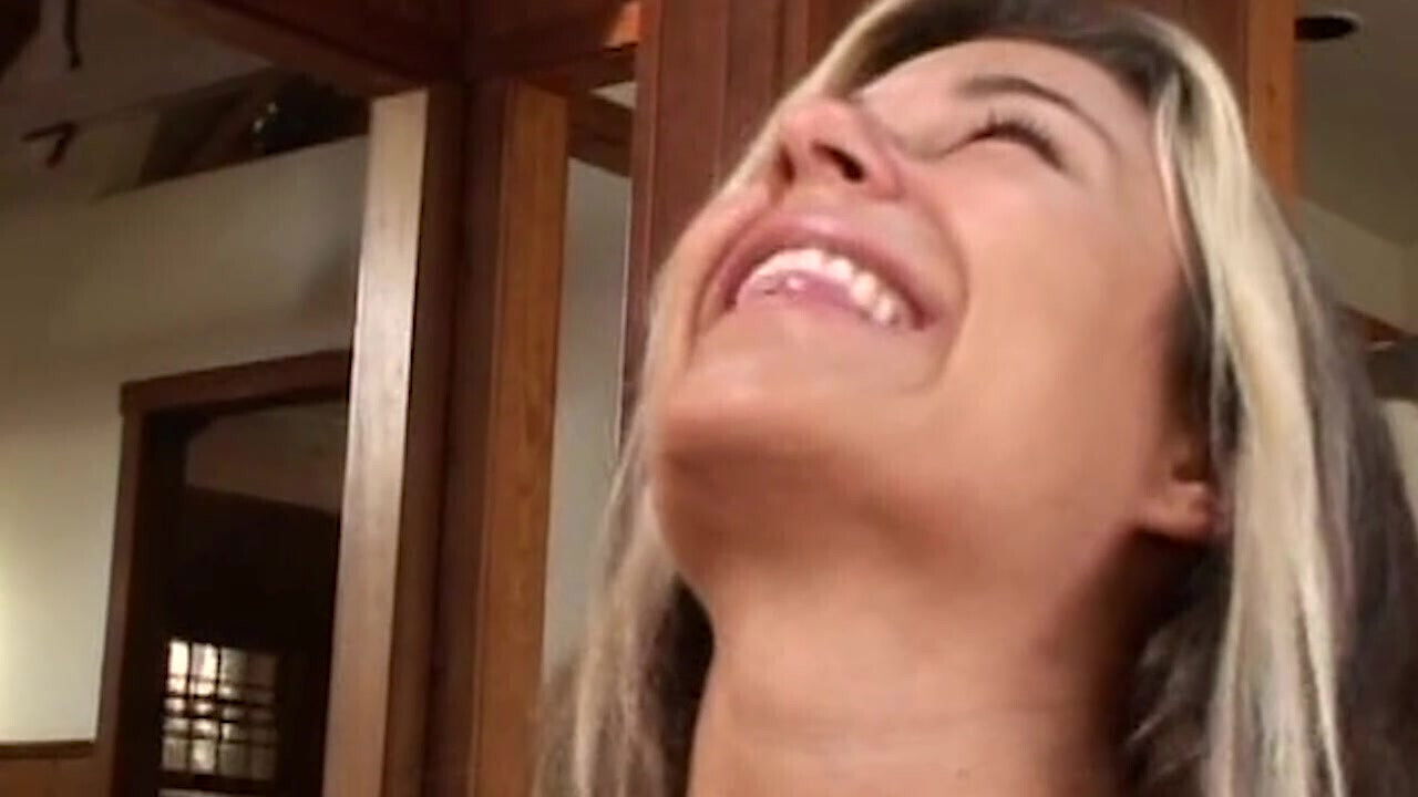 Paradise Hotel Private Island Night