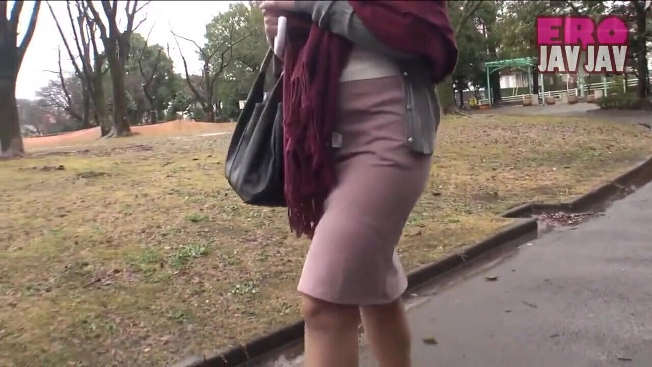 Devoted Married Woman Can't Resist Giving Desire