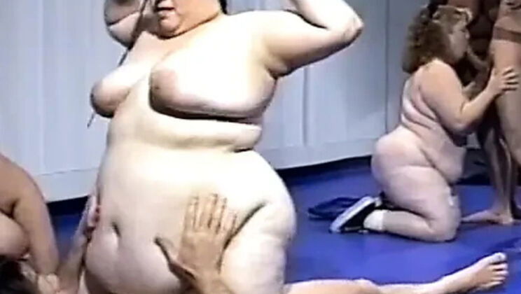 Granny Orgy with Beauties Eating Pussy Using Dildo