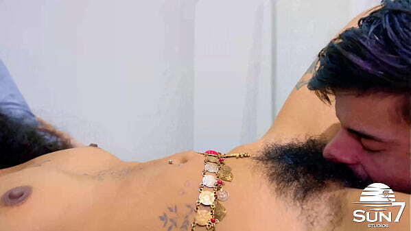 chakra sexo estava impregnado quarto, n&atilde_o resistiu fodeu bucetinha peluda