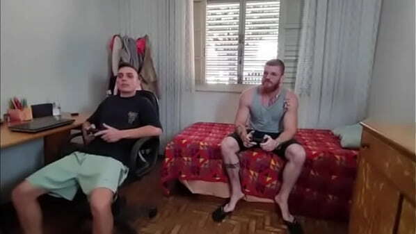 VEIO ATRAS SENTIR MINHA PICA