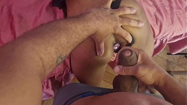 coroa comendo cuzinho jasmine ninfetinha