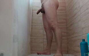 encanta pajiarme mientras ducho