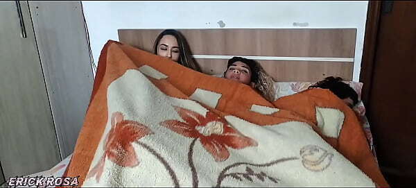 fingi trans para pegar mulher minha amiga sapatao