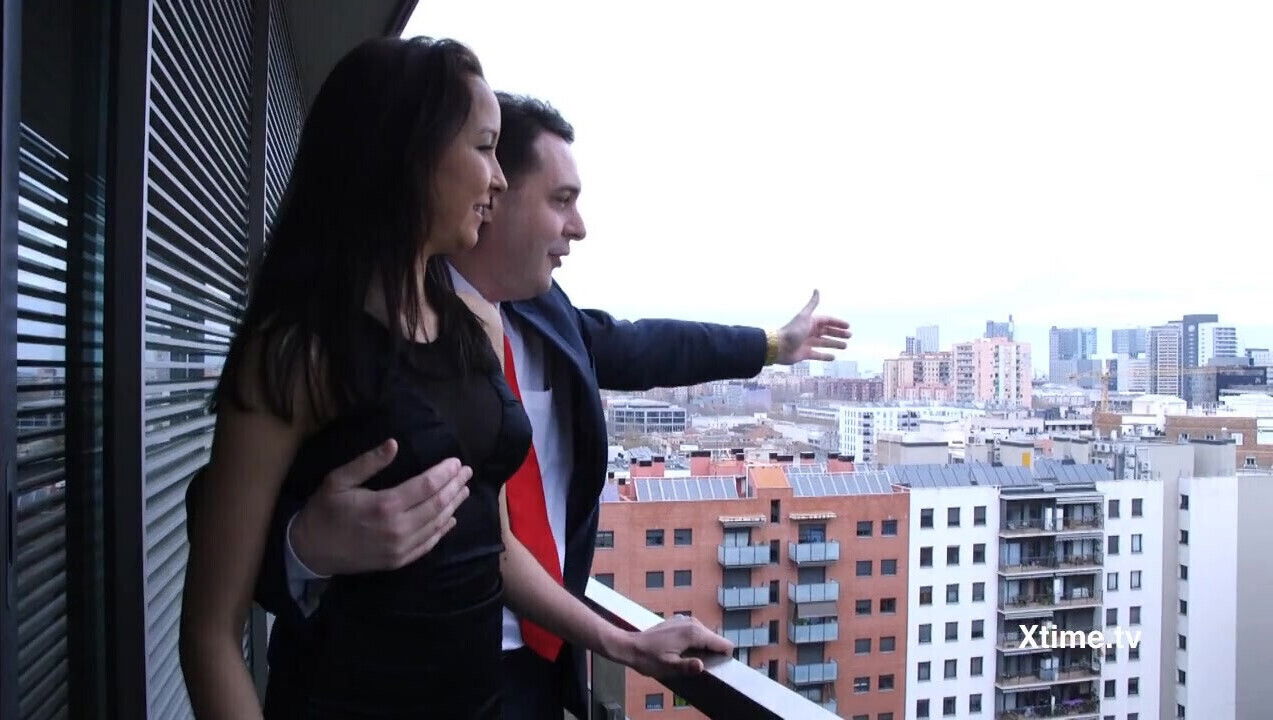 Francys Bell gives blowjob footjob Andrea Dipre