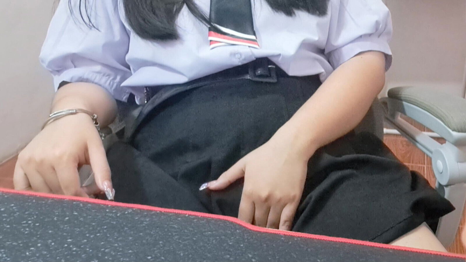 female student learning masturbate.