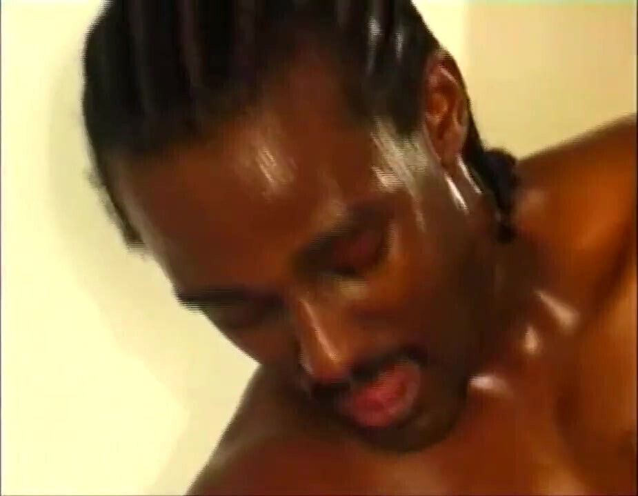 Black lesbians pussy licking pussy fucking threesome party