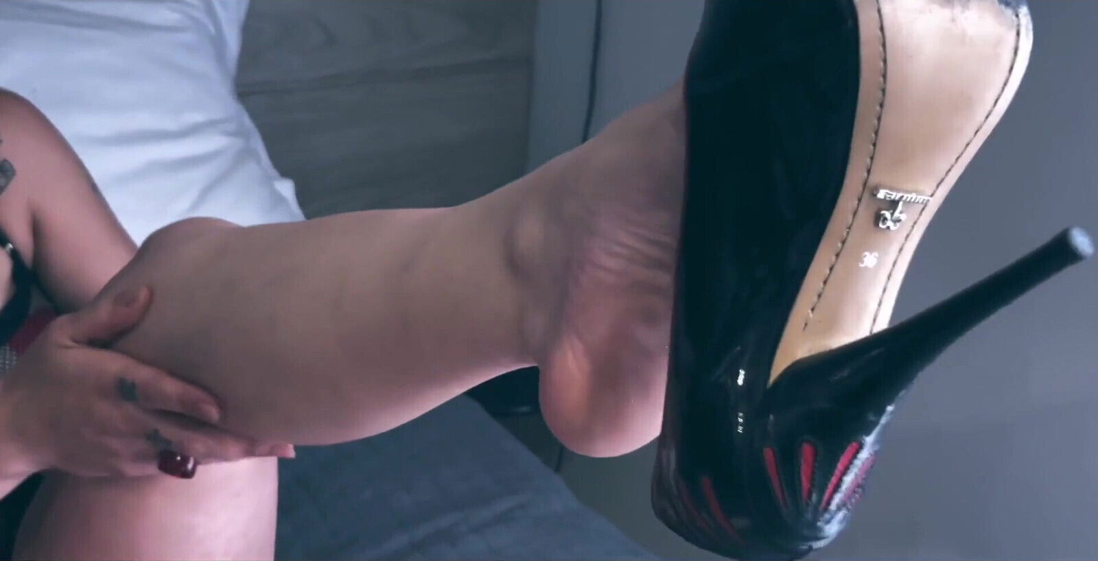 Come Showing Beautiful Feet Making Them Very