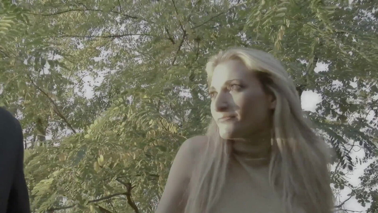 Threesome: Man, Horny MILF