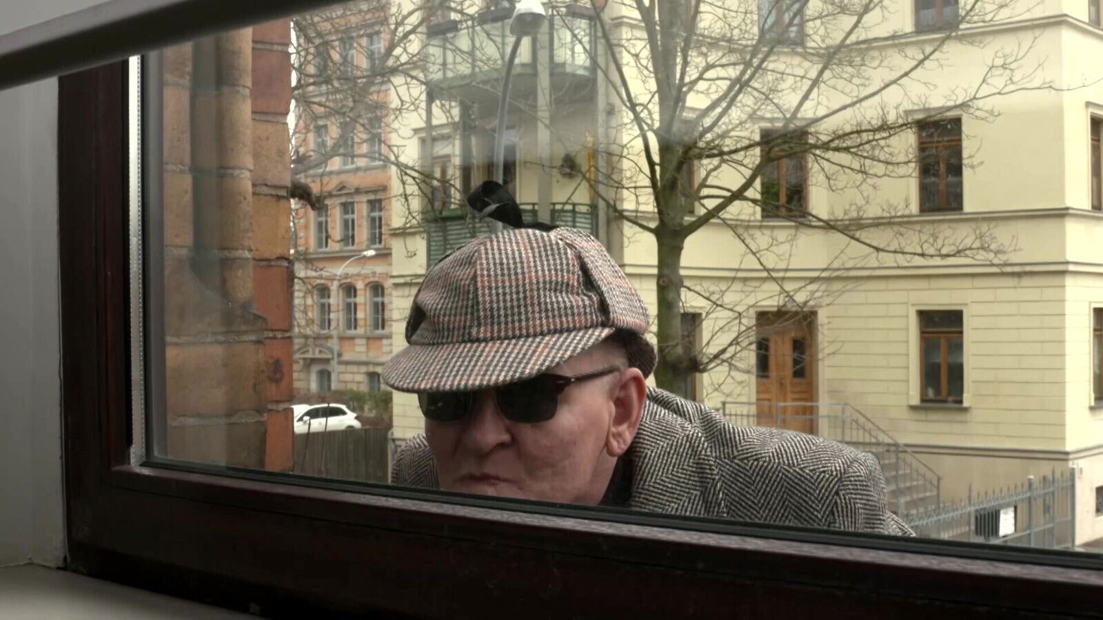 Fucked Voyeur Mature Brunette Gets Both Holes Stretched Hard