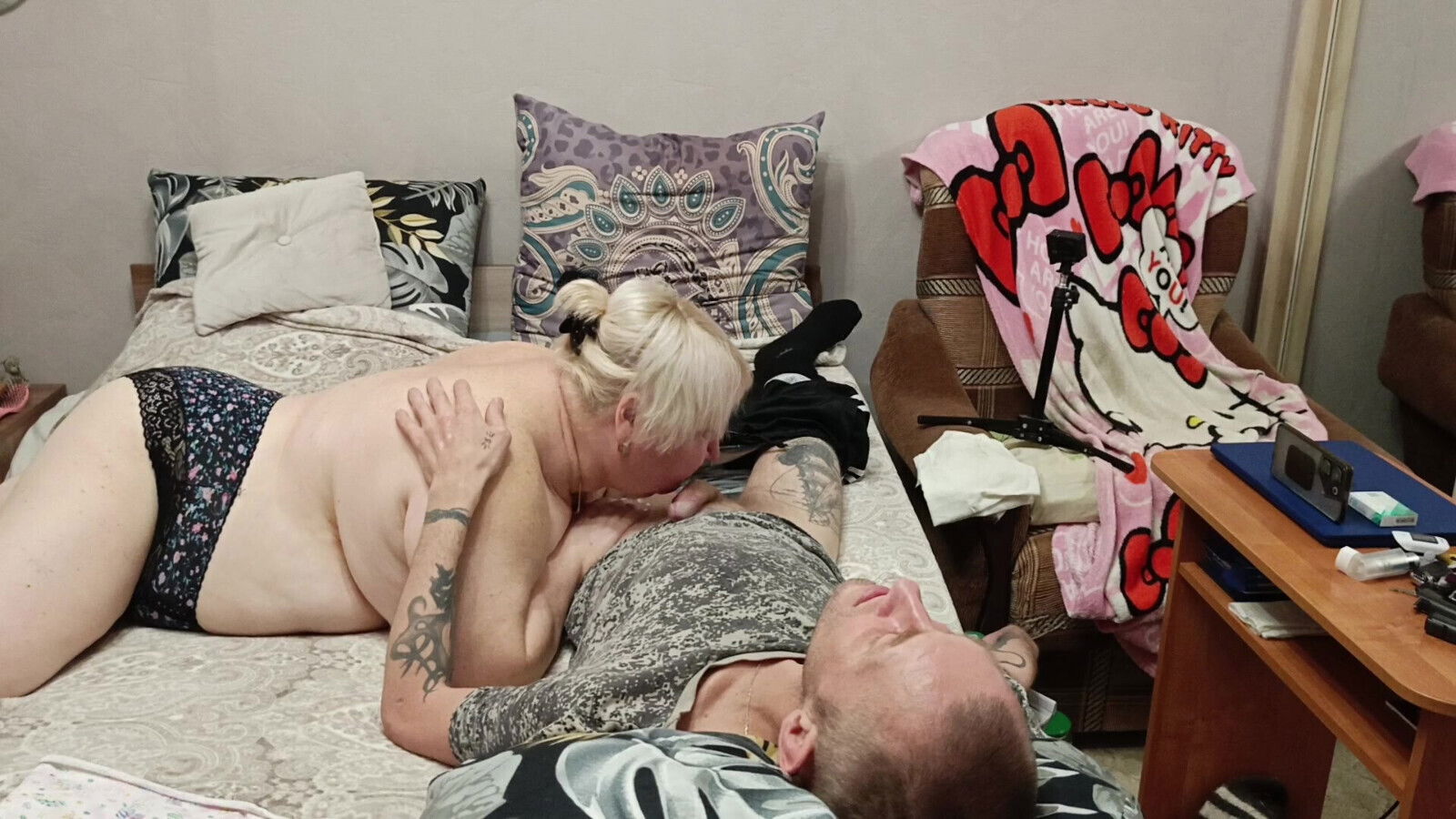 stepmom gives blowjob portion