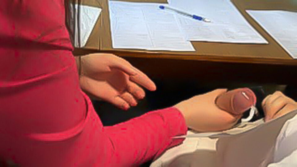 GOODBYE, MATH SCHOOL!!! Classmate gave Handjob under Table Last School