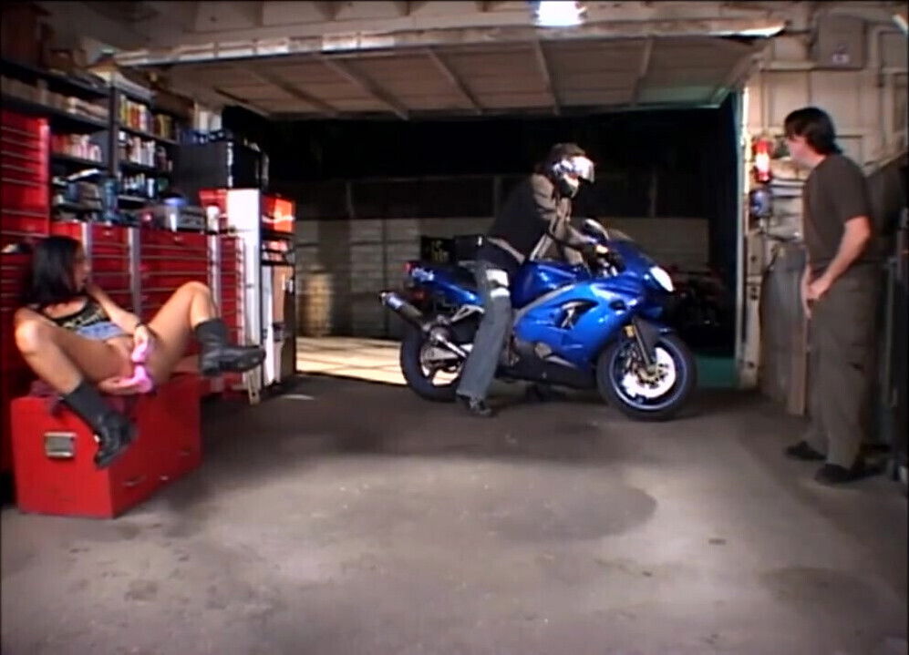 Double penetration nasty wild brunette