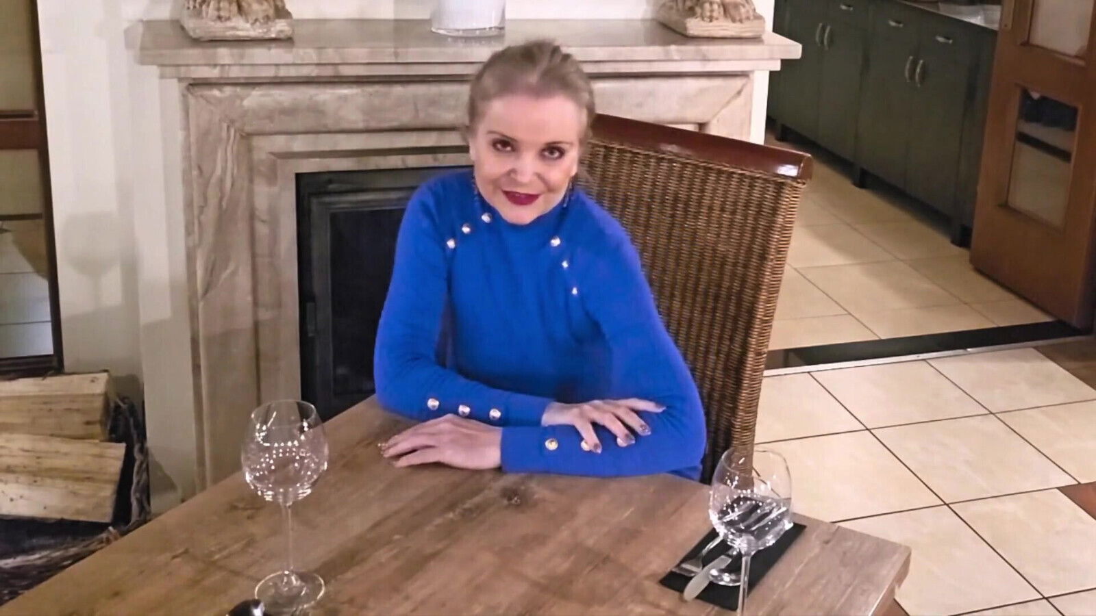 Blonde Mature Wife Fingering Herself Hotel Room