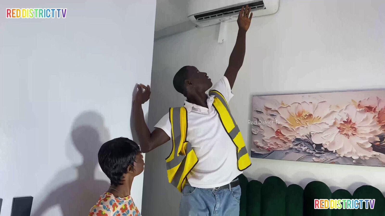 Plumber Fixed Licking Sink Serve Delicious Lunch with Pussy Took From Behind While Dinner Cooking