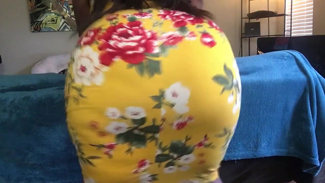 Dirty Diana twerking part yellow sundress