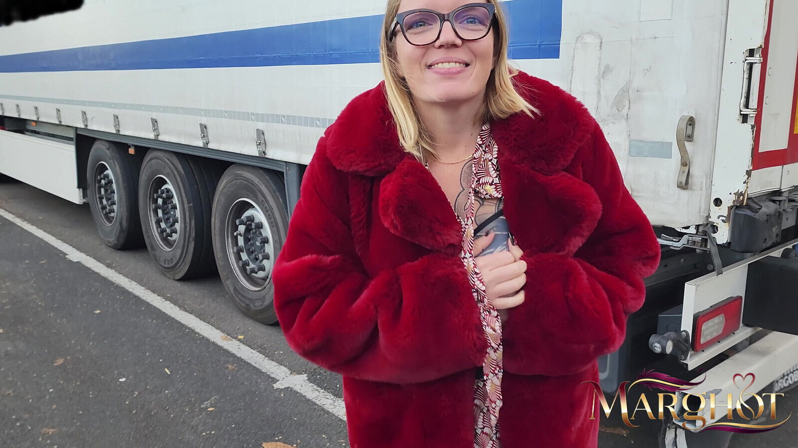 Exhib Parking Hgv: Routier Spots Fucks Like Bitch Truck