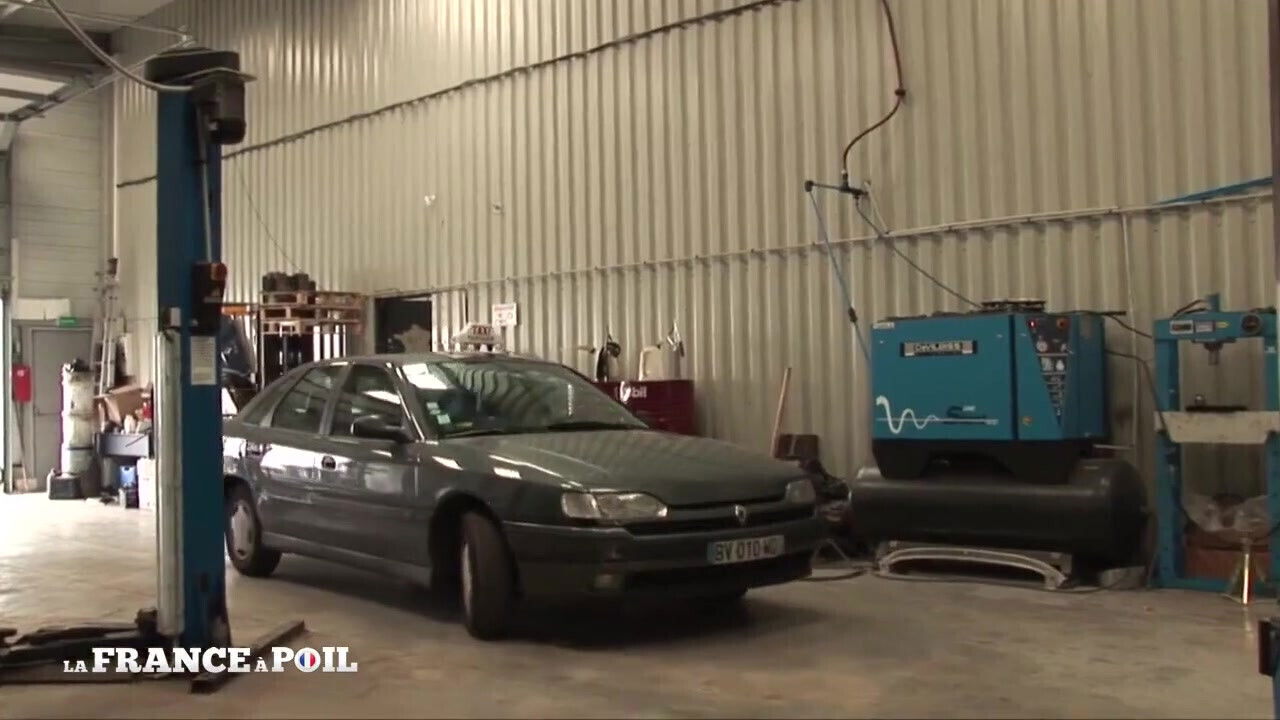 Busty Tattooed Blonde Banged Facialized Taxi Driver