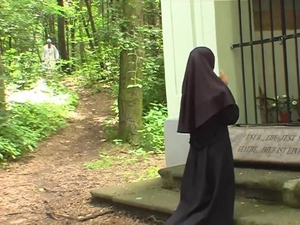 Pussy fucking pussy fingering forest...cum mouth