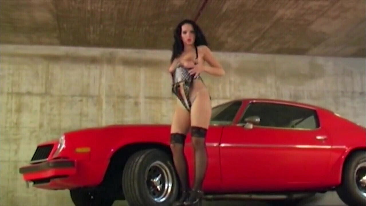 Devils dolls Domi masturbate with corvette