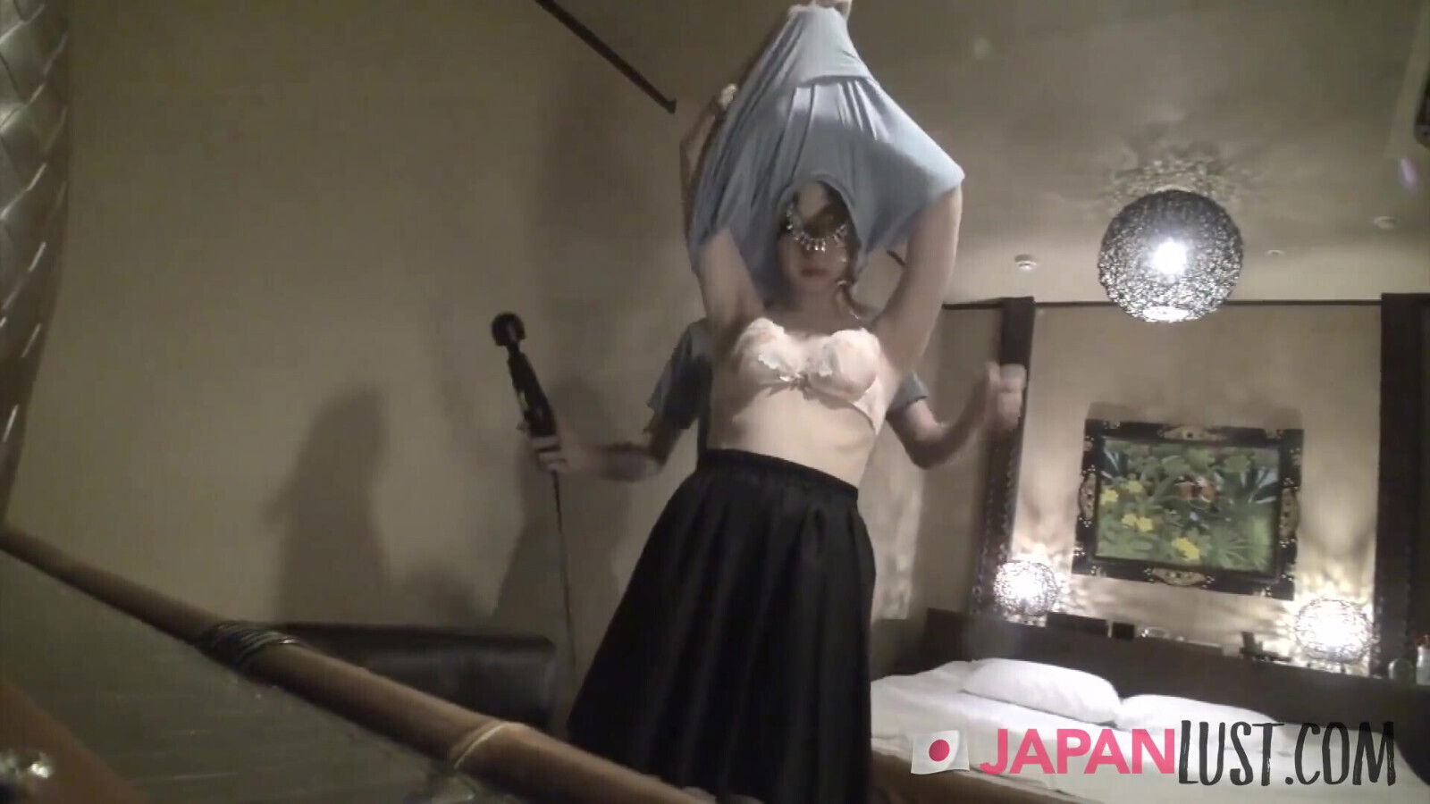 Secret Japanese housewife cheats creampie