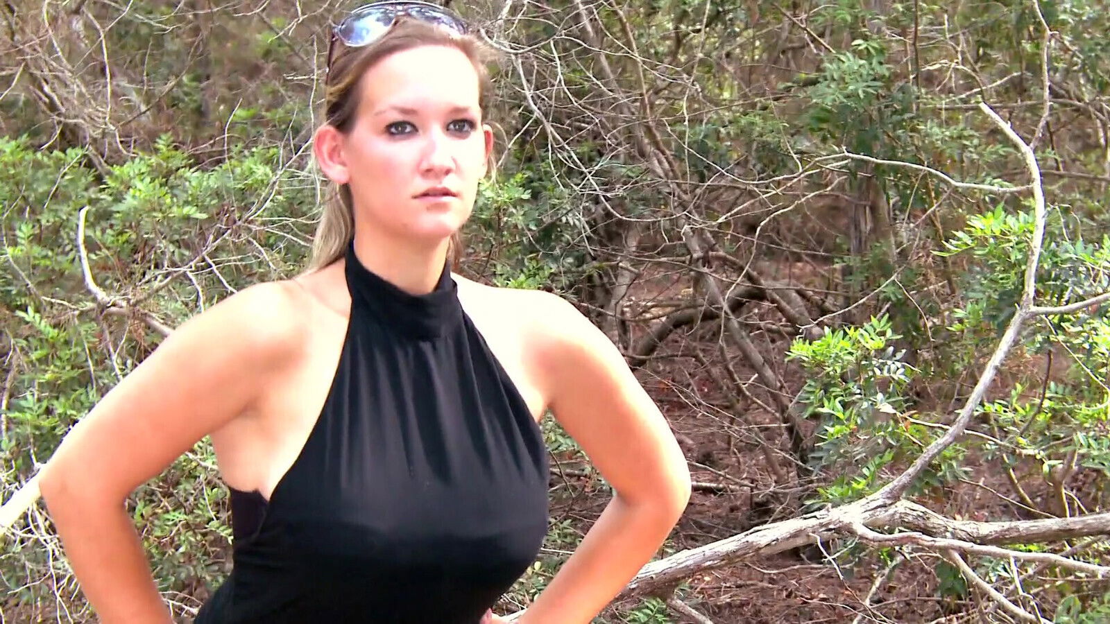 girl bounces boobs riding