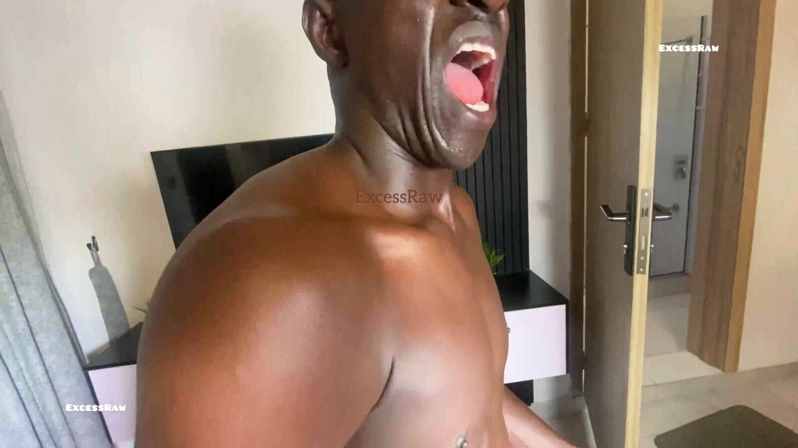 Amateur Threesome with Boyfriend Bestie