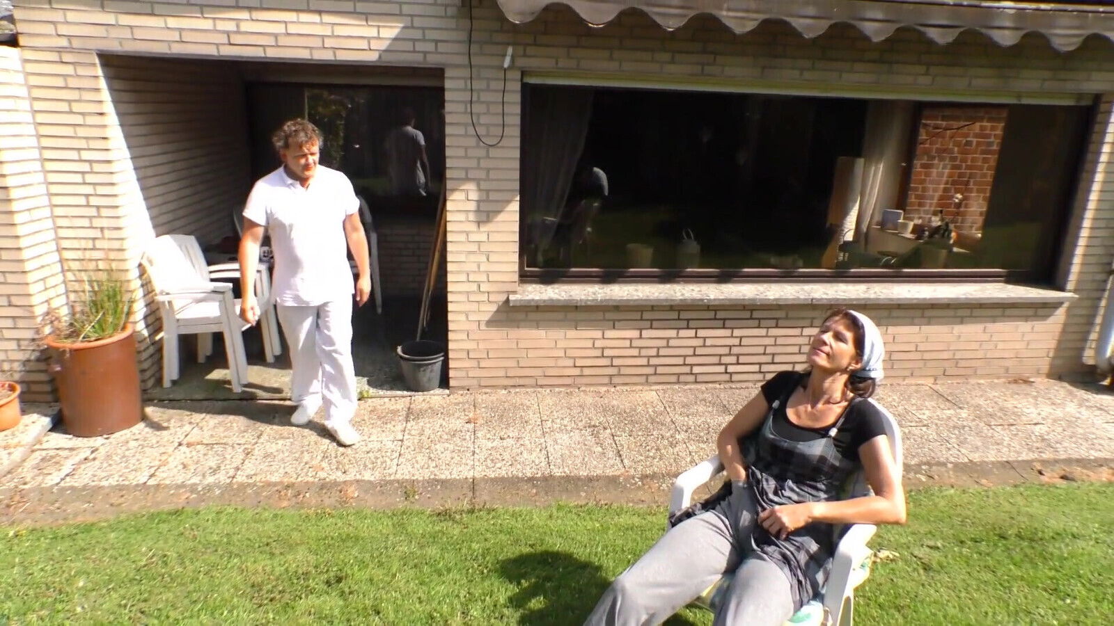 Doctor gets pleasured from mature woman