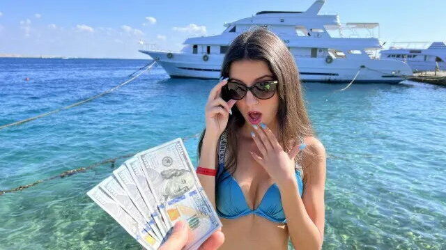 Шлюшка Согласилась Прогуляться Спермой Лице Деньги Отелю Полным Л...