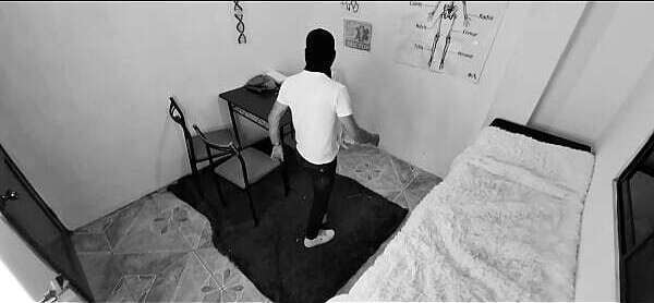 Fake perverted doctor fucks big-assed patient until cums