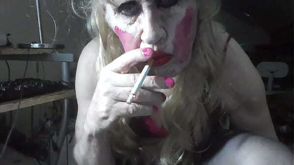 Sleazy smoking milf slag Sarah longs your cock, displays herself herself like streetwalking whore