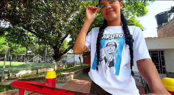 entrenando una extra&ntilde_a morena fitness de cuerpo perfecto. porno en espa&ntilde_ol