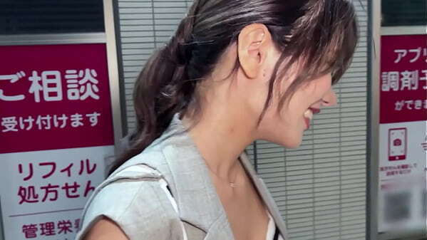 パート1【純粋な恋心を都合よく利用され中出しキメられる美乳首スレンダー美女】彼女持ちセフレとイチャラブ浮気SEX！