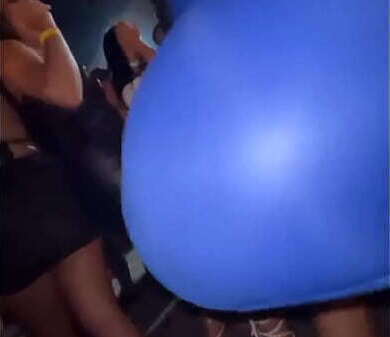 Novinhas dancando funk