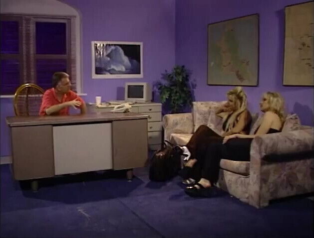 Hardcore chick Buffy licking pussy