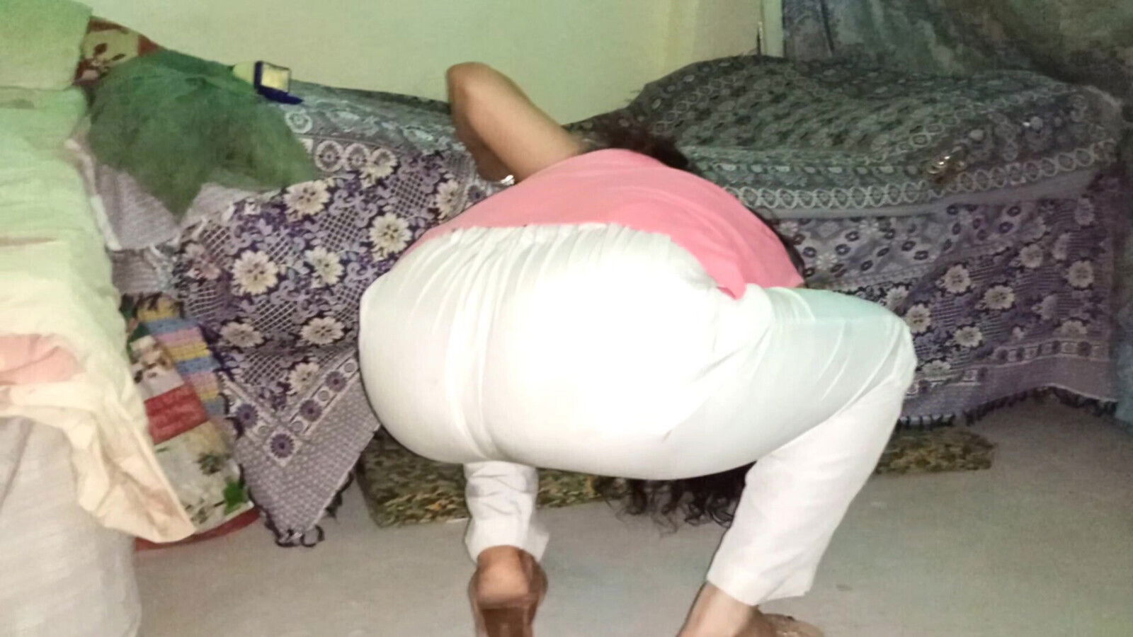 Desi Maid Stucked Fucked