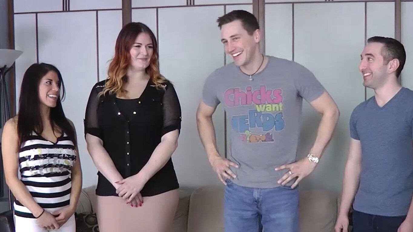 Strip Mogadishu game concluded, loser knelt between winners