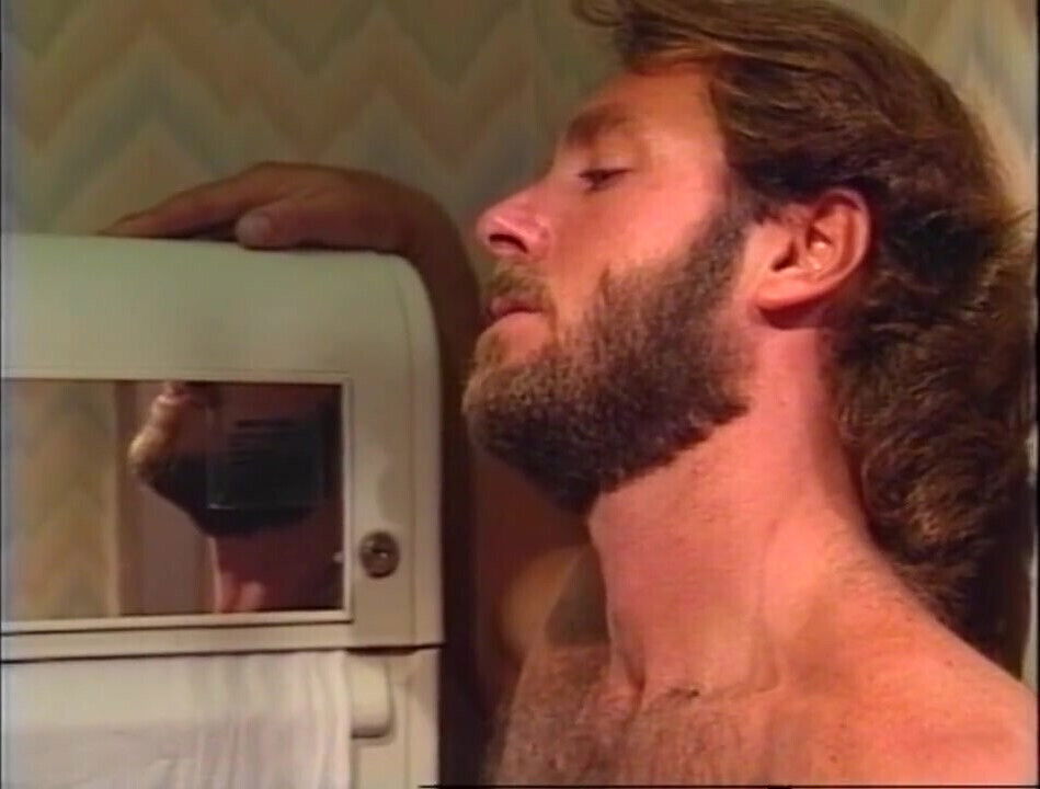 Blonde couple pussy fucking toilet