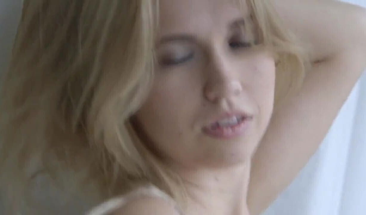 Violettepink Blonde Sucks Rides Massive Wildly